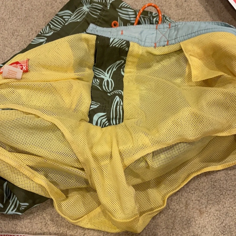 Tommy Bahama Floral Cotton Blend Swim Trunks 9” Olive Blue Mesh Liner-Medium